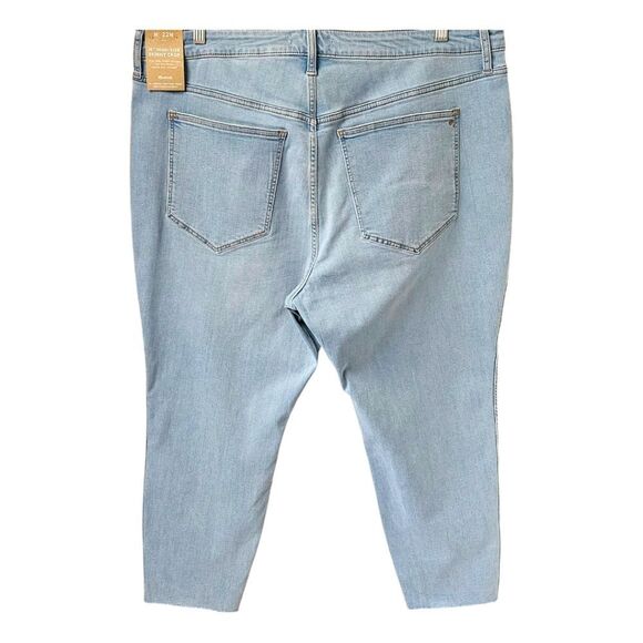 MADEWELL Women's Plus Size Super Soft Light Blue  10" High Rise Skinny Crop Jean - Picture 9 of 16